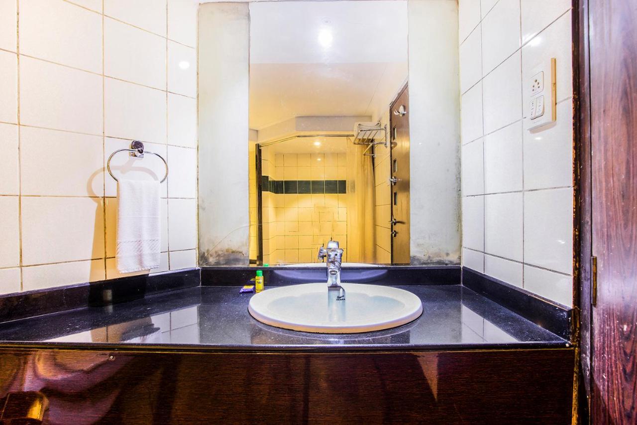Hotel Fabhotel Savoy Airport Mumbai (Bombay)